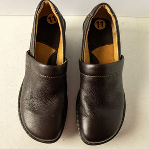 Born Toby Duo Women's Brown Leather Clogs